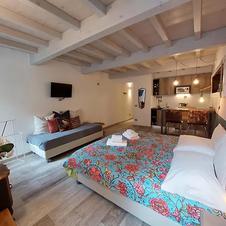 Santa Marta Rooms&studios Гостевой дом