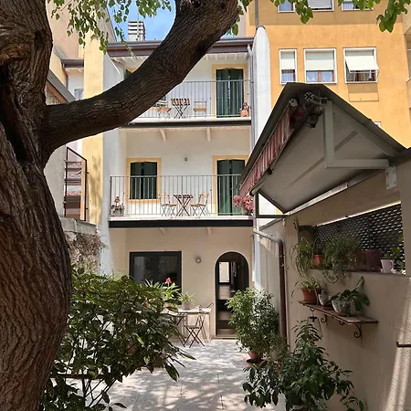 Гостевой дом Santa Marta Rooms&studios