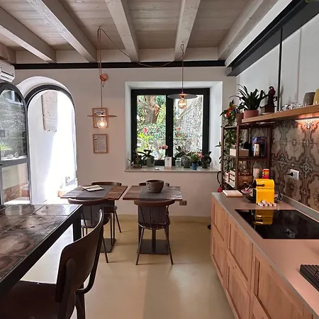 Гостевой дом Santa Marta Rooms&studios Верона