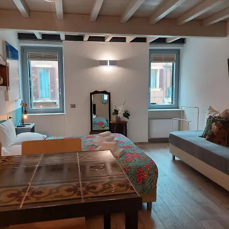 Santa Marta Rooms&studios 2* Verona