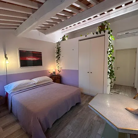 Santa Marta Rooms&studios 2*