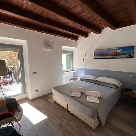 Santa Marta Rooms&studios 2*