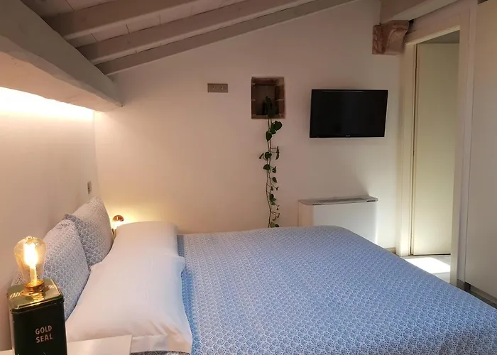 Santa Marta Rooms&studios Vérone