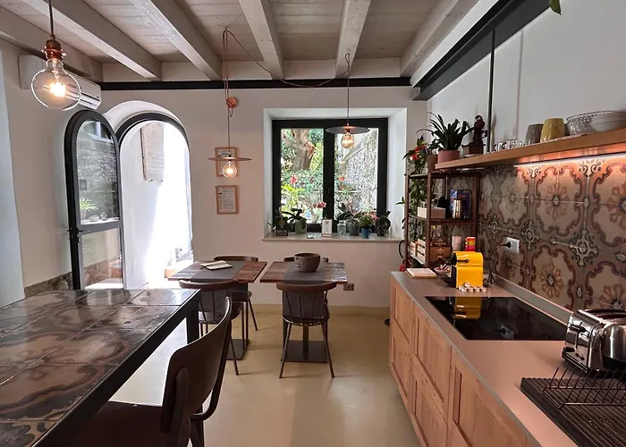 בית הארחה Santa Marta Rooms&studios ורונה